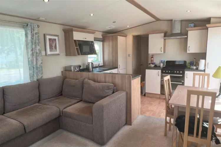 2 Bedroom Park Home with Leisure Facilities