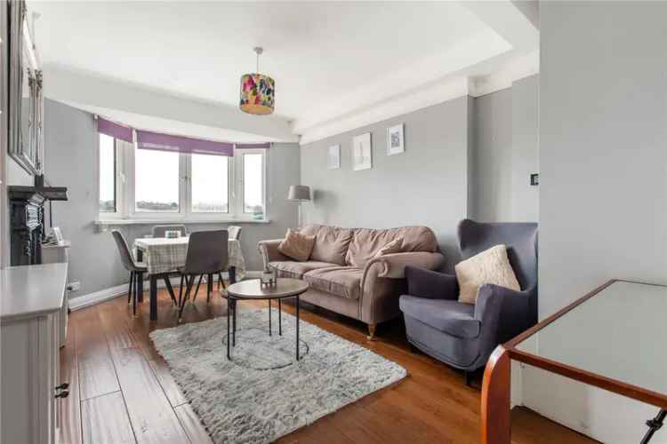 2 Bedroom Flat Kersfield Road Putney