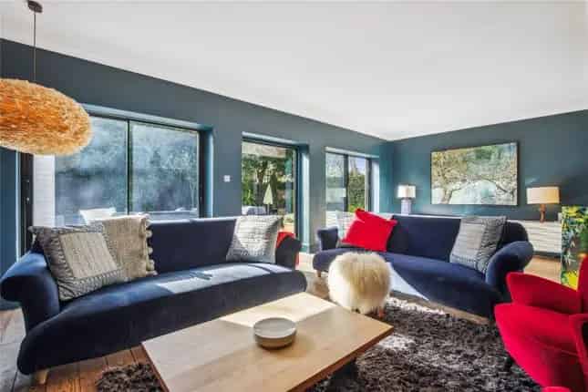 Detached House for Sale Beechcroft Road SW17