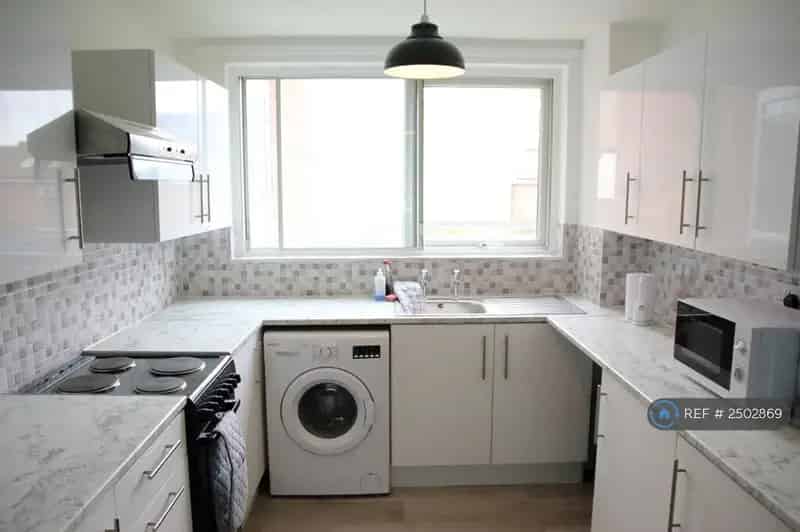 2 Bedroom Flat near Acocks Green Station