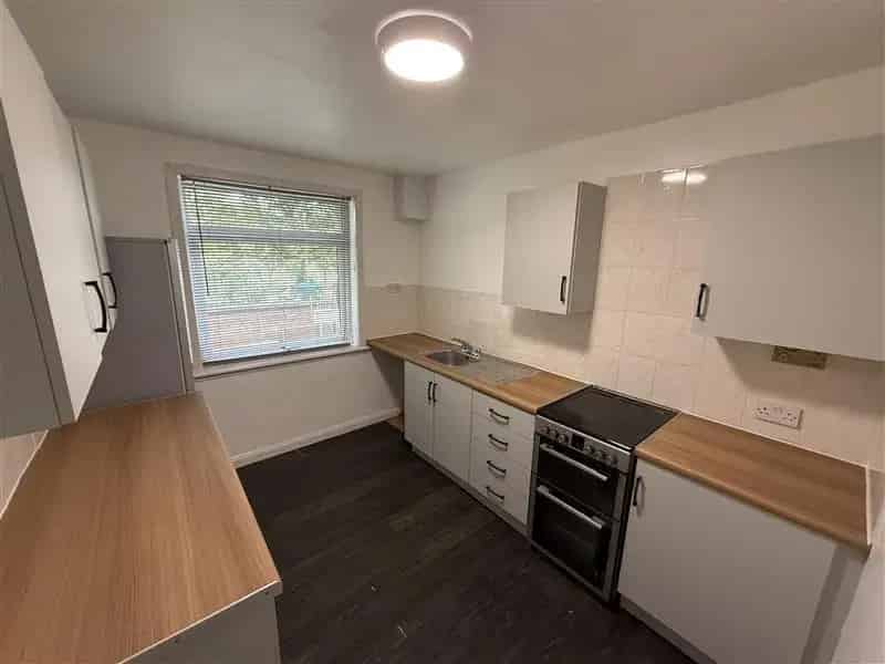 2 bedroom ground floor flat to rent