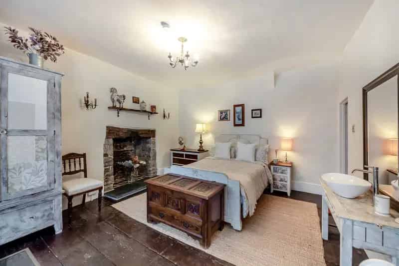 5 Bedroom Grade II Listed Home for Sale in Torrington
