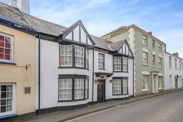 Terraced House for sale with 5 bedrooms, South Street Torrington