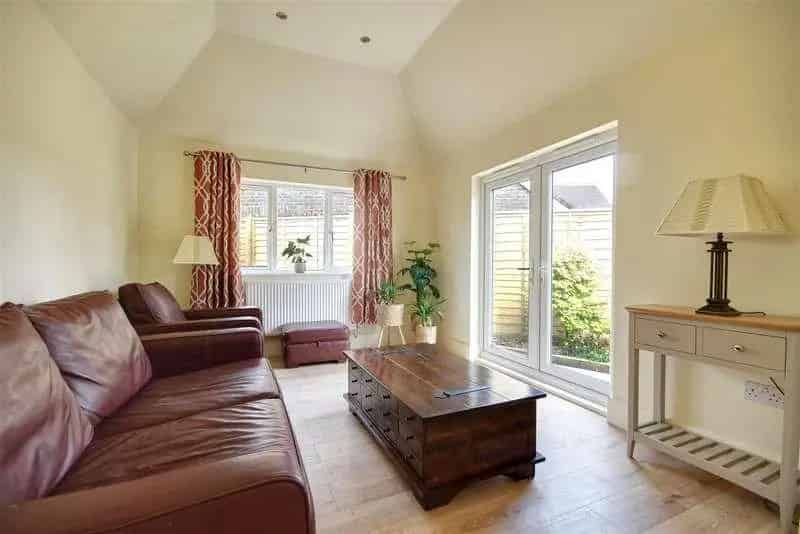 2 Bed Detached House for Sale in Broad Oak