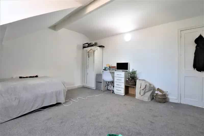 4 Bedroom 2 Bathroom Student House 2025 2026