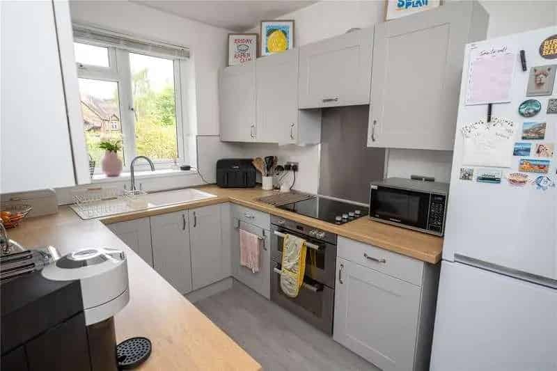 1 Bed Flat for Sale - Leasehold
