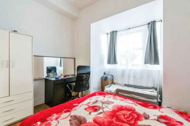 2 Bedroom Garden Apartment for Sale in Bath