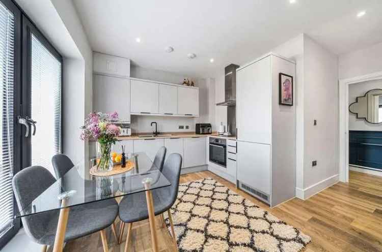 2 Bed Flat for Sale