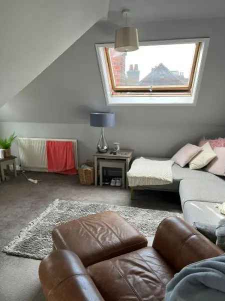 Flat For Rent in Folkestone and Hythe District, England