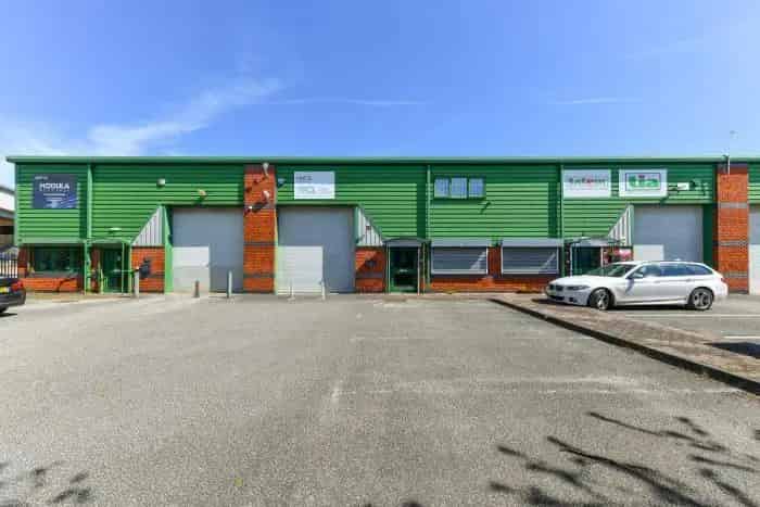 Freehold Hybrid Warehouse Unit Ascot Business Park