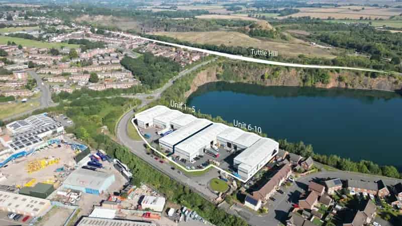 Industrial Warehouse Unit with High Eaves and Multiple Loading Doors