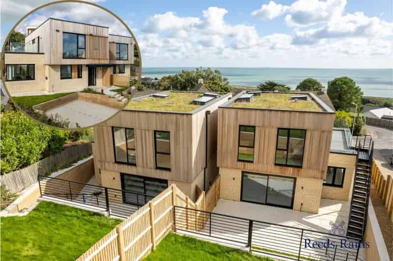 3 Bedroom Detached House with Sea Views Hythe Kent