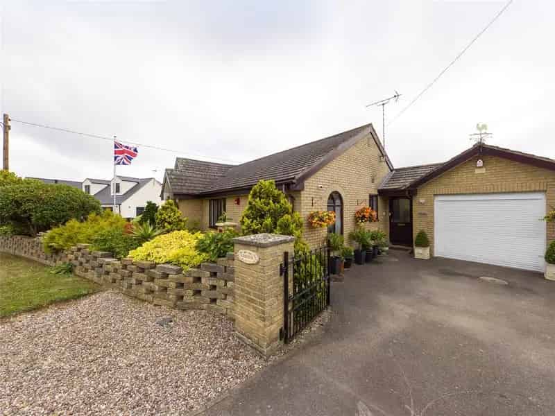 3 Bedroom Bungalow for Sale