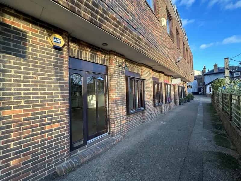 Retail Office Unit 633 sq ft Ground Floor Lease Assignment