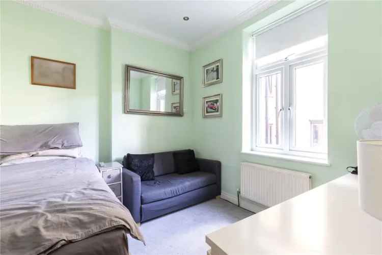 4 Bedroom House in Shoreditch, London Near Brick Lane