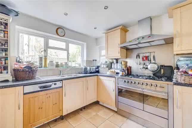 Four Bedroom Victorian Terraced House for Sale in Fulham SW6