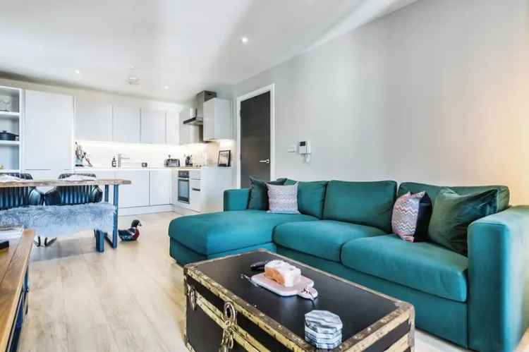 2 Bedroom Flat for Sale Manchester M4 Hallmark Tower Parking Balcony