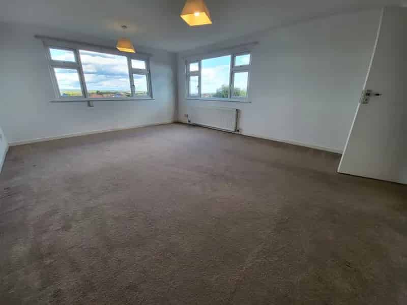 2 Bedroom Flat To Rent Available 30092025