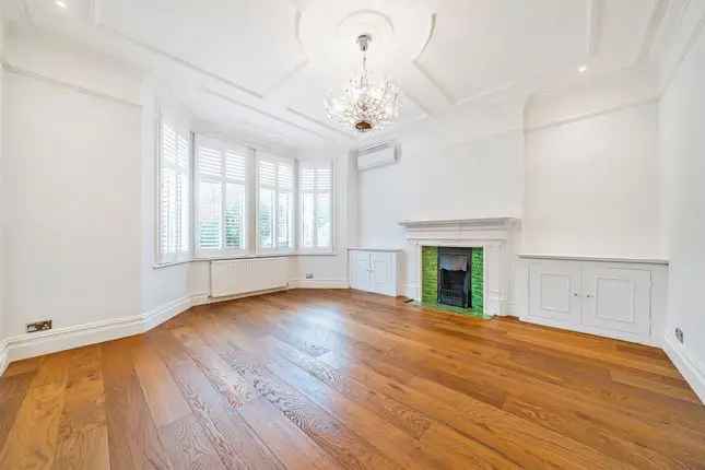 5 Bedroom Semi-Detached House for Sale in Ealing Common