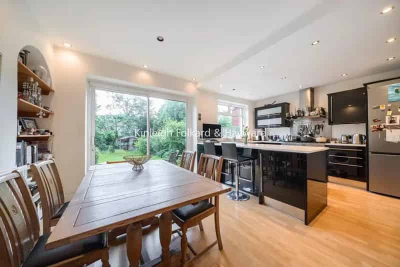 Rare 4-Bedroom Victorian Family Home 2250 sq ft