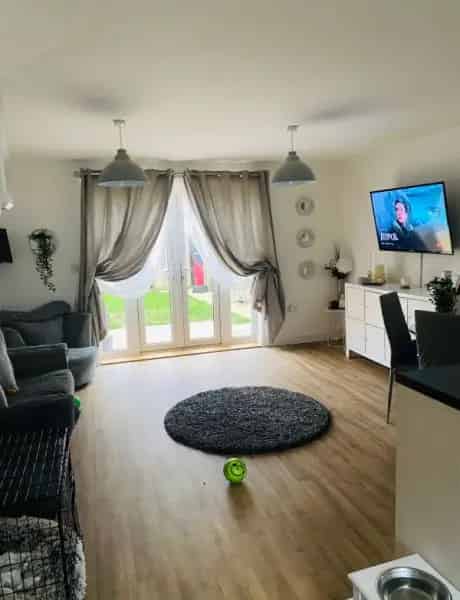 2 Bed End Terrace House Near Littlebourne Family Home