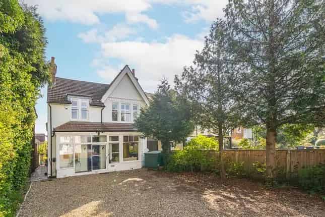 5 Bedroom Detached House for Sale in London W13
