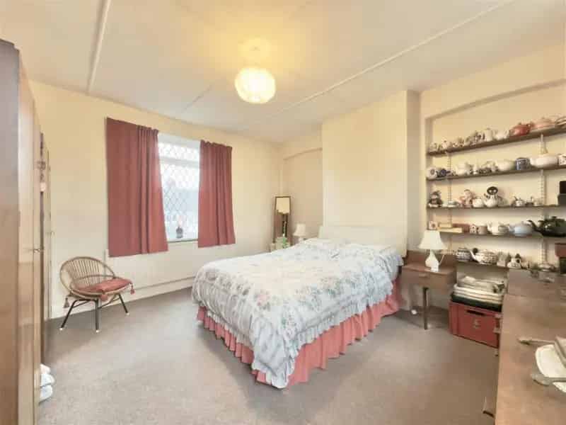 3 Bed House for Sale Barnsley No Vendor Chain Garage Garden