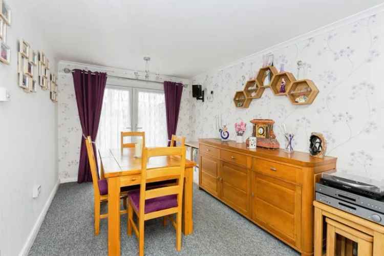 Three Bedroom Terrace House Family Home