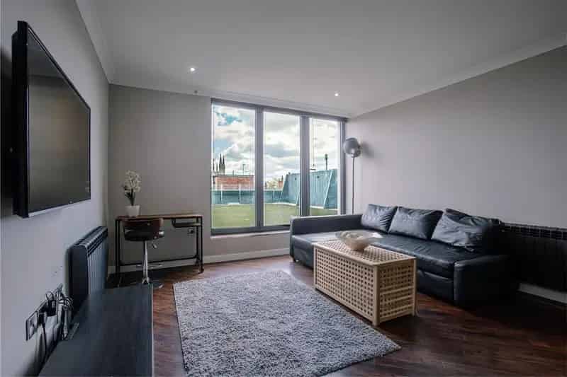 2 Bedroom Apartment to Rent in Hull Essex House