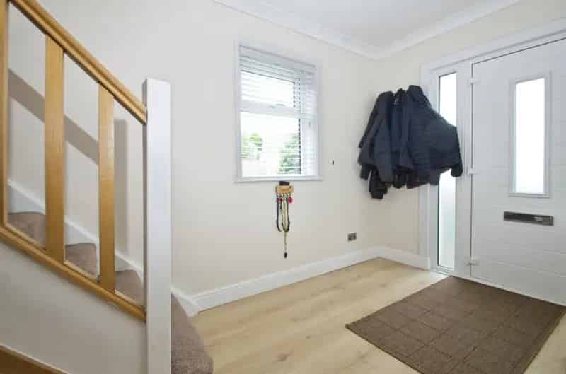3 Bedroom Semi-Detached House Near Amenities and Schools