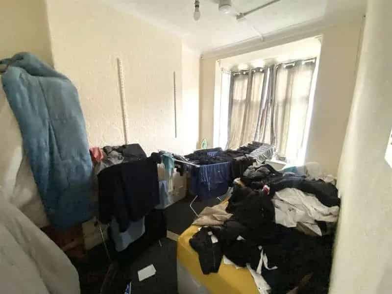 2 bed house for sale