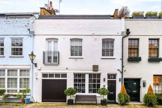 Mews house for sale in Princes Gate Mews, Knightsbridge SW7