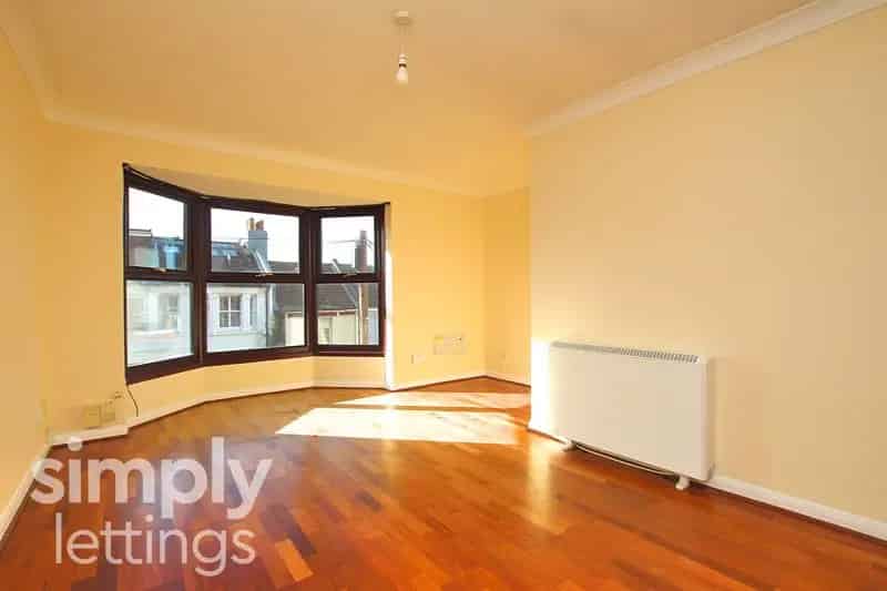 1 Bedroom Flat to Rent Allocated Parking Communal Garden