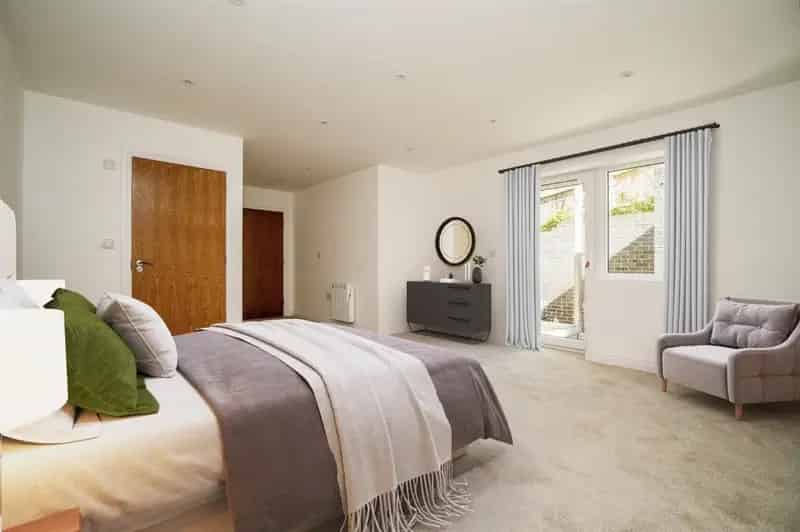 Seven Stunning 2 Bed Apartments in Weymouth with Allocated Parking