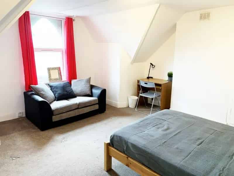 1 Bedroom House of Multiple Occupation To Rent