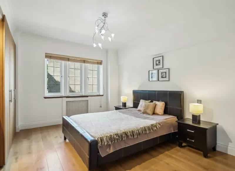 Two Double Bedroom Apartment Kensington High Street
