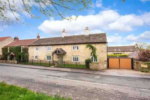 Ivy House Farm: Detached Period Property with 6 Bedrooms