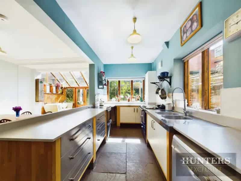 4 Bedroom Detached House For Sale in Bridlington