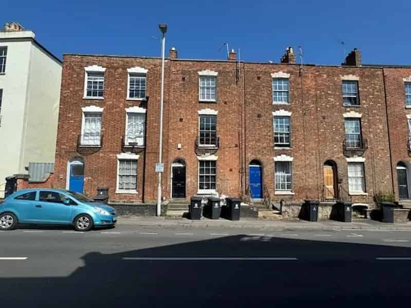 2 Bedroom Duplex Apartment to Rent in Gloucester
