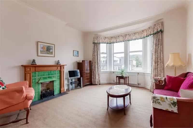 3 Bed Semi-Detached Bungalow with Garage and Gardens