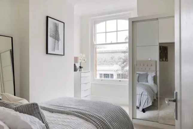 Flat to rent in Kings Road, London SW3