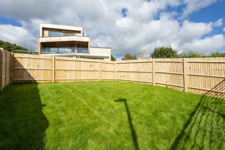 3 Bedroom Detached House with Sea Views Hythe Kent