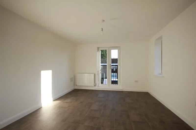2 Bedroom Detached House Near Birmingham City Centre