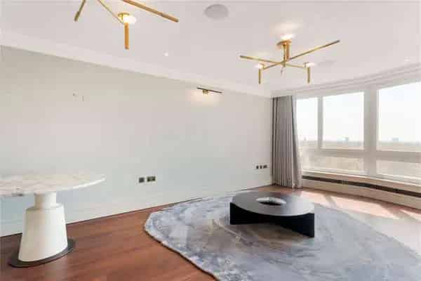 Hyde Park Estate One Bedroom Apartment for Sale