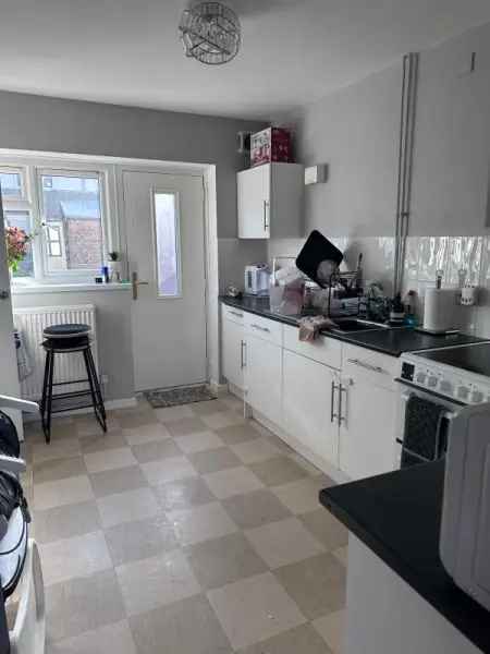 House For Rent in Rugby, England