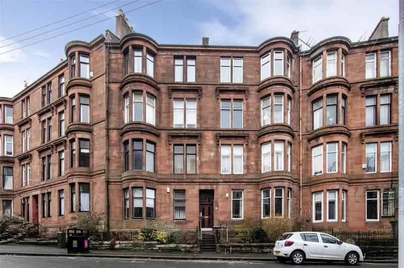 2 Bedroom Apartment for Sale in Glasgow's West End
