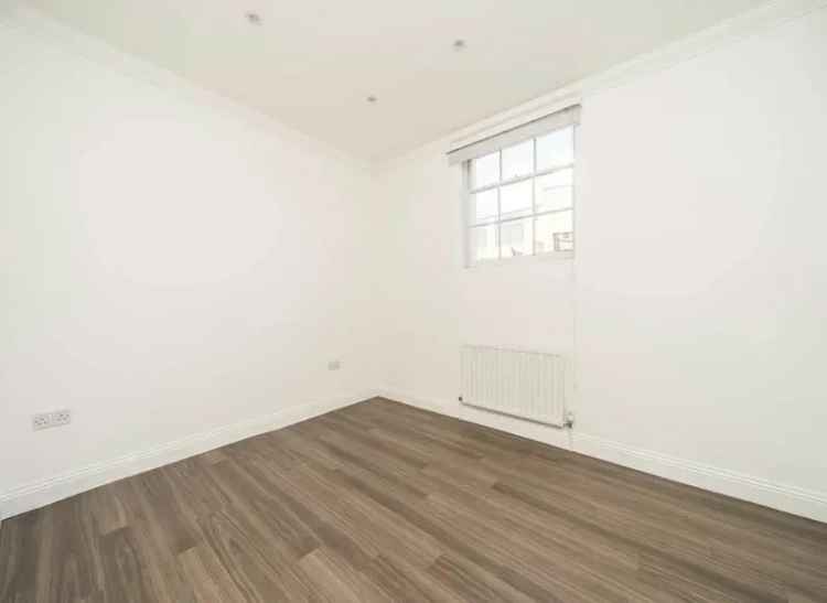 Flat For Sale in Victoria Road, London, England