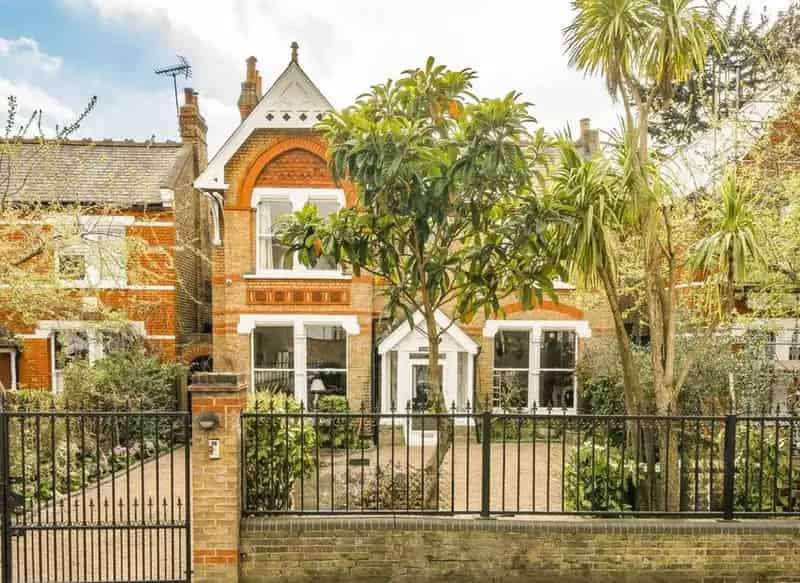 6 Bedroom Victorian Family Home Near Ealing Broadway