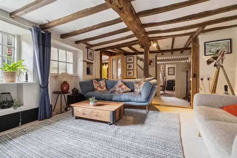 4 Bedroom Stone Cottage Olney Grade II Listed