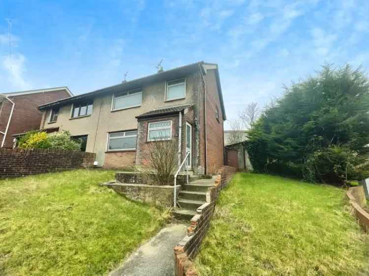 3 Bedroom Semi Detached House Near M4